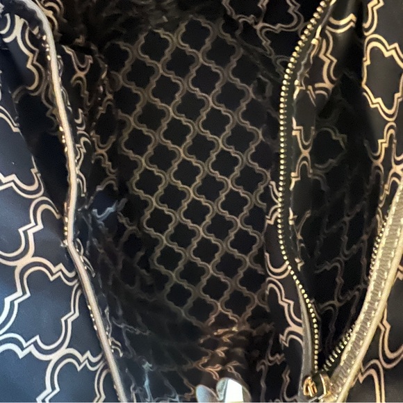 Vegan lightweight convertible backpack 13x11x5 - Picture 6 of 6